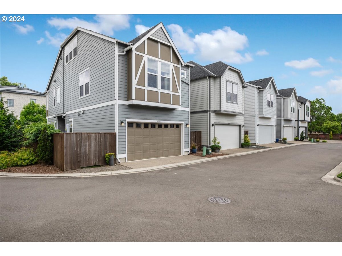 11750 SW VALENCIA LN