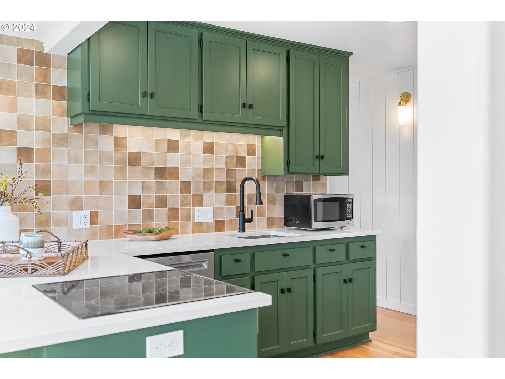 1440 SW BROADWAY DR, Portland