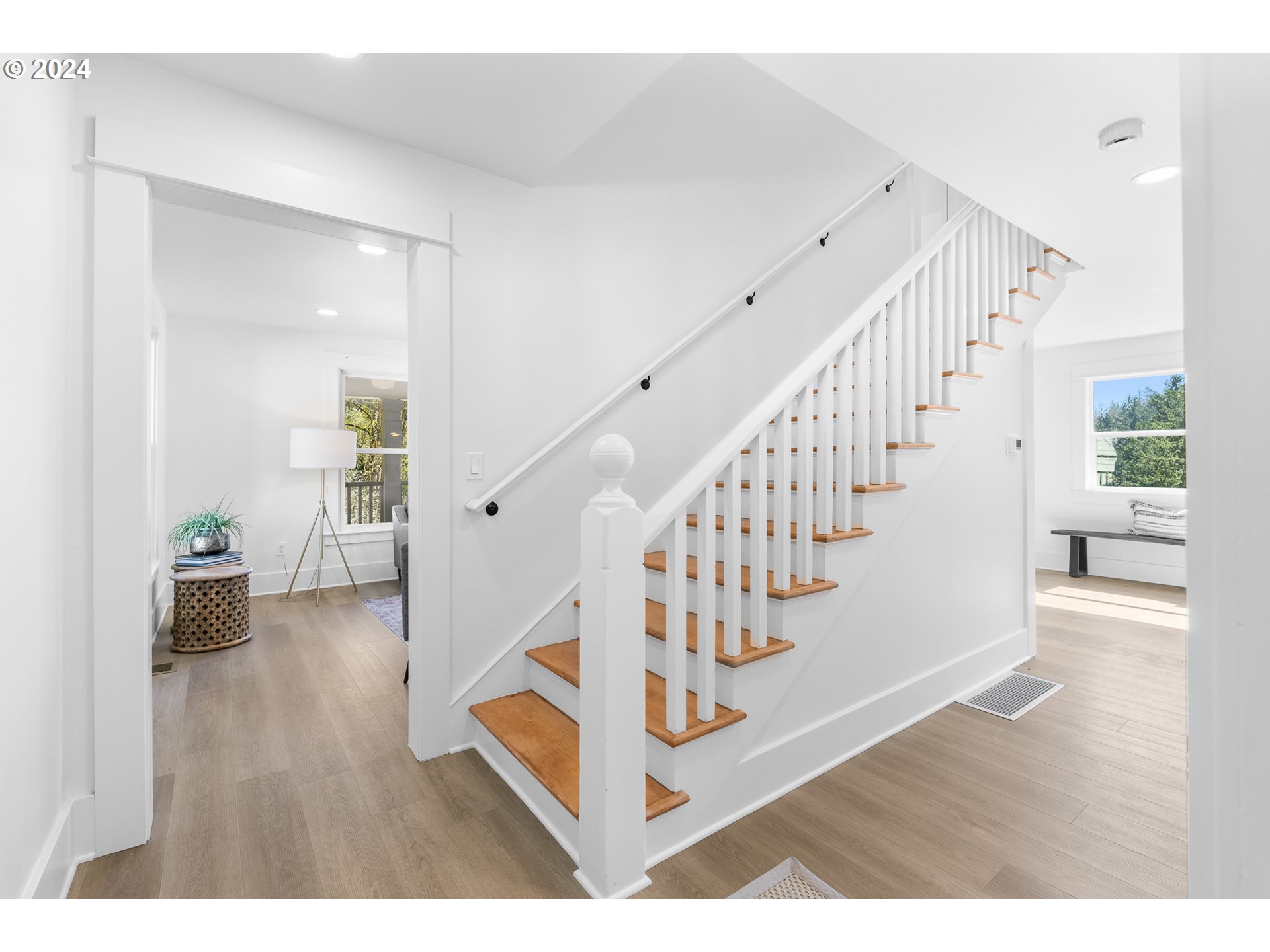 1440 SW BROADWAY DR, Portland