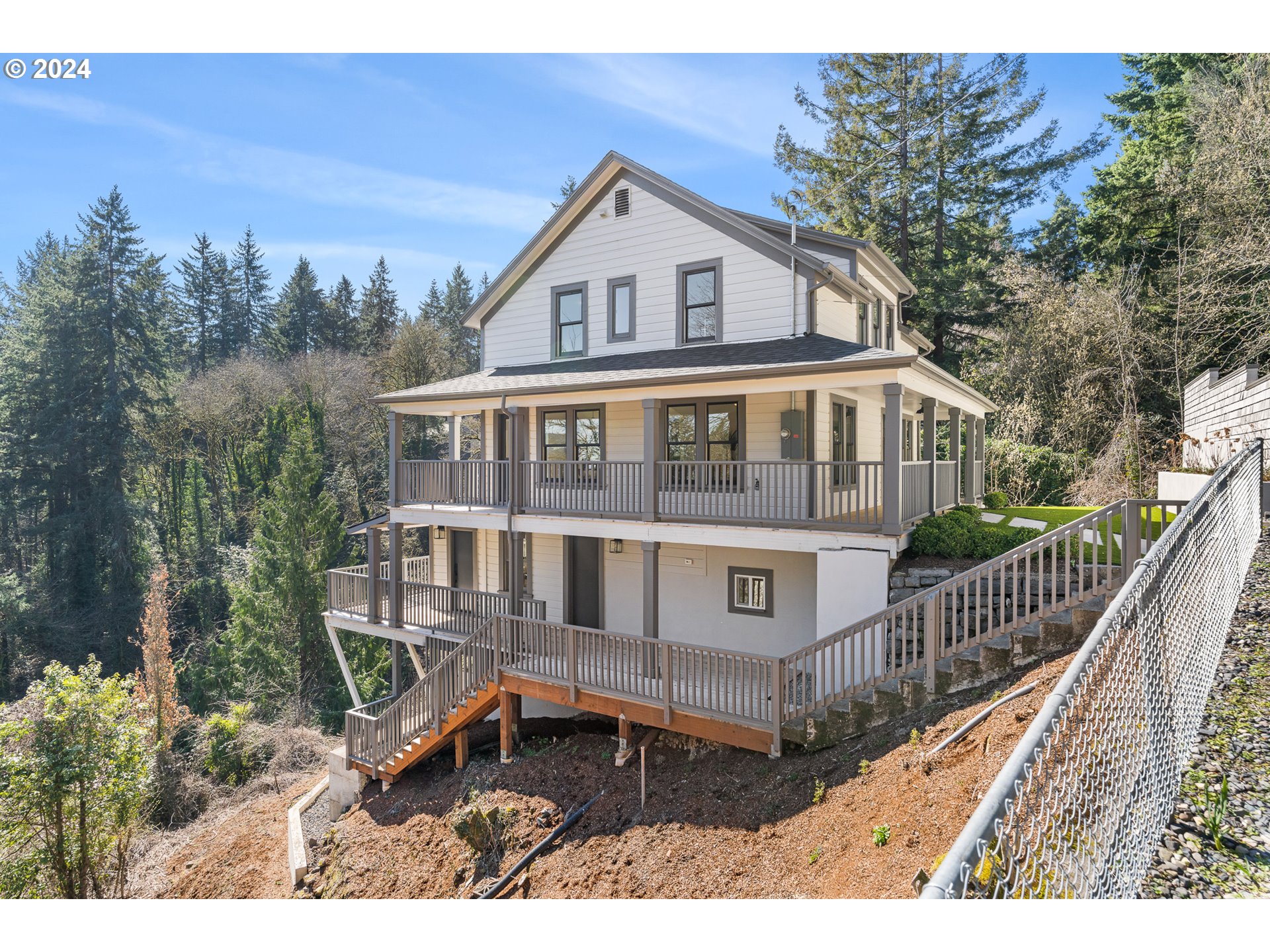 1440 SW BROADWAY DR, Portland