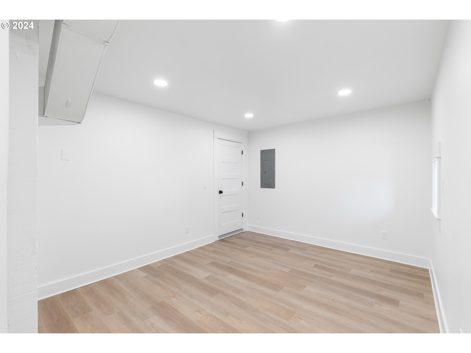 1440 SW BROADWAY DR, Portland