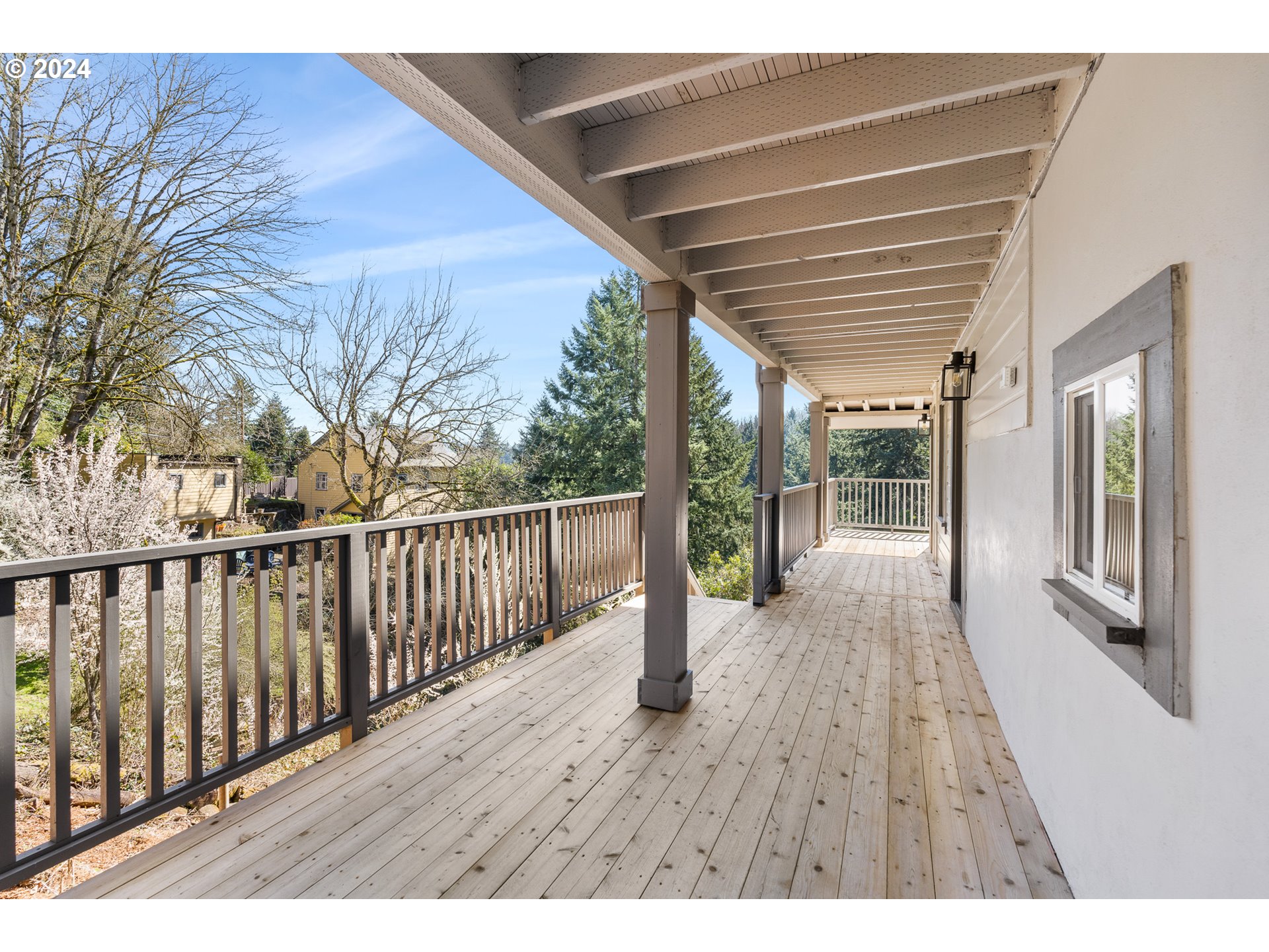 1440 SW BROADWAY DR, Portland