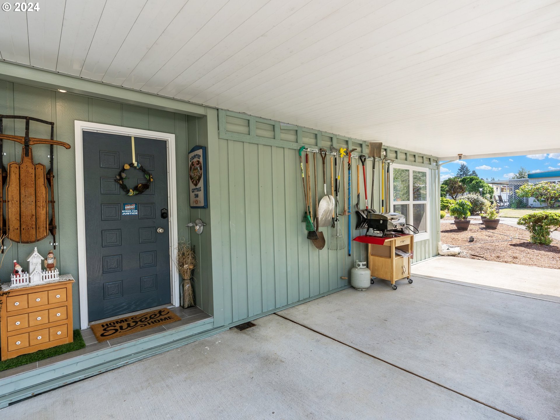 11724 SW ROYAL VILLA DR