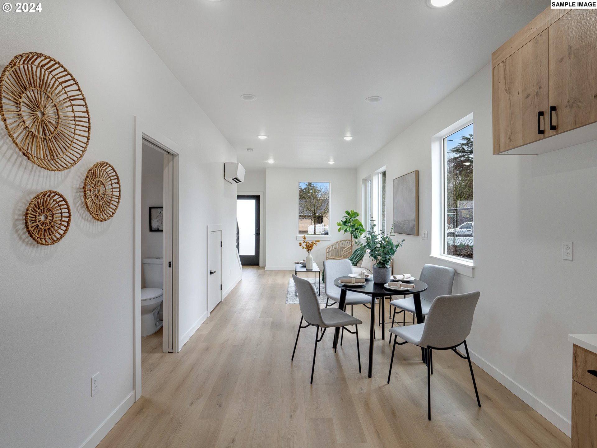 4861 NE Cully BLVD 3