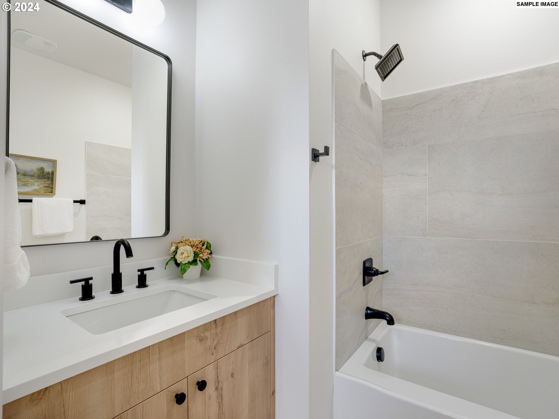 4861 NE Cully BLVD 3