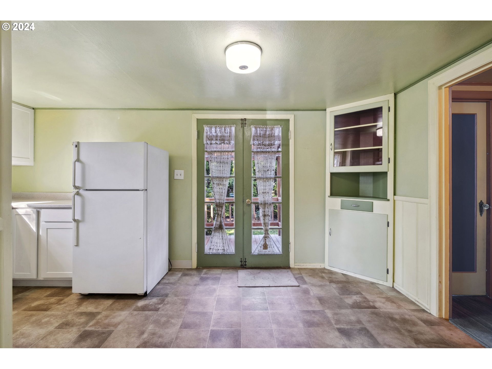 2829 SW SPRING GARDEN ST