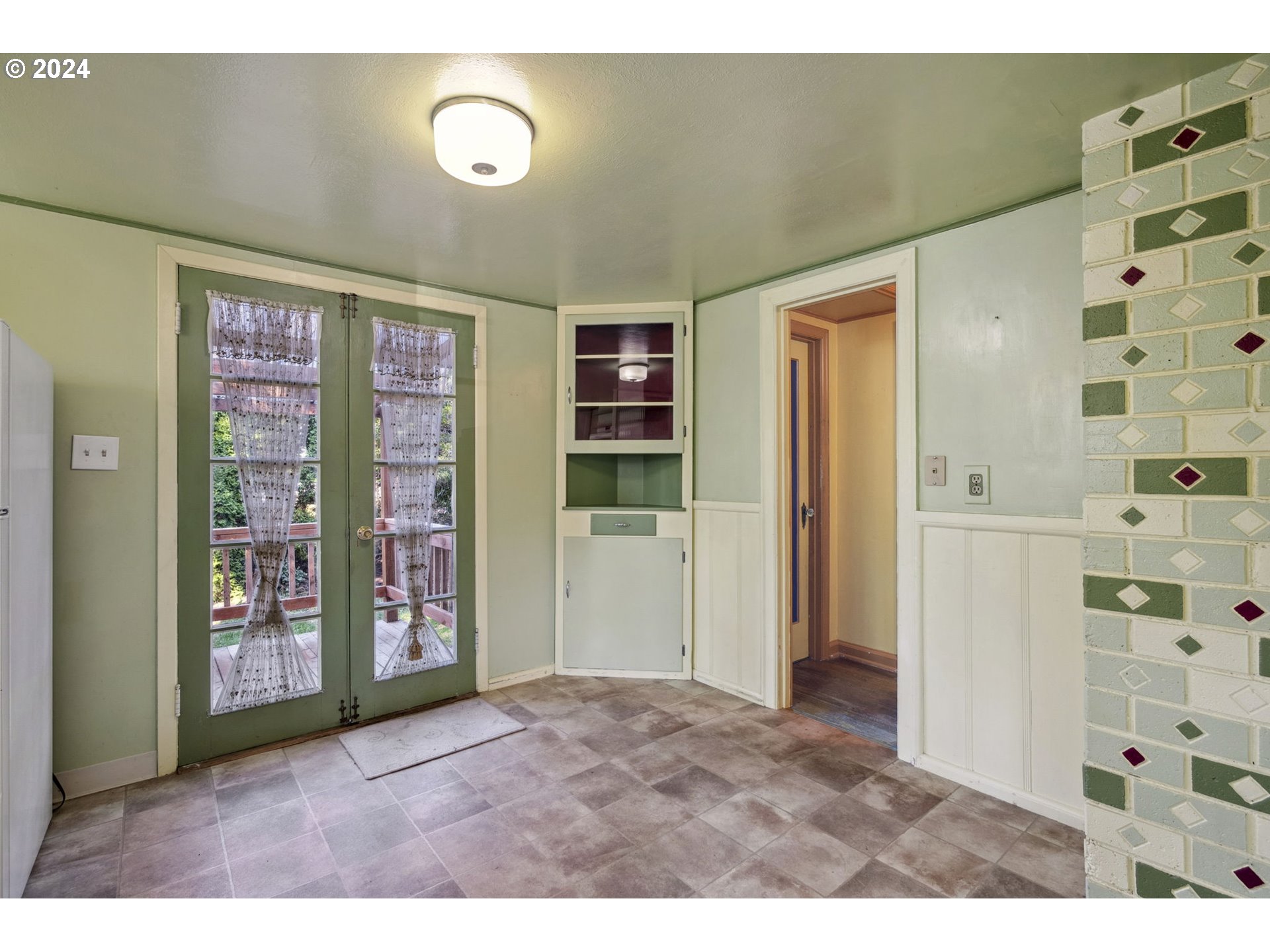 2829 SW SPRING GARDEN ST