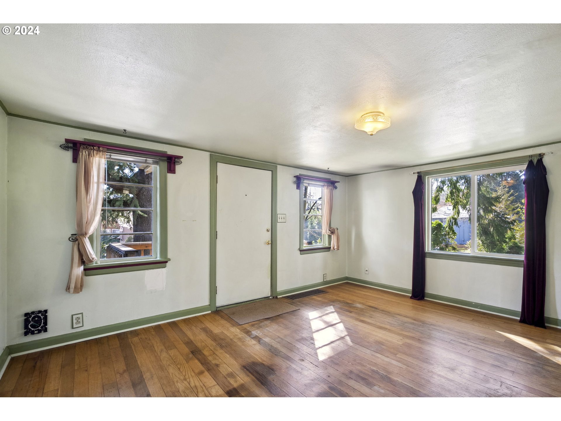 2829 SW SPRING GARDEN ST