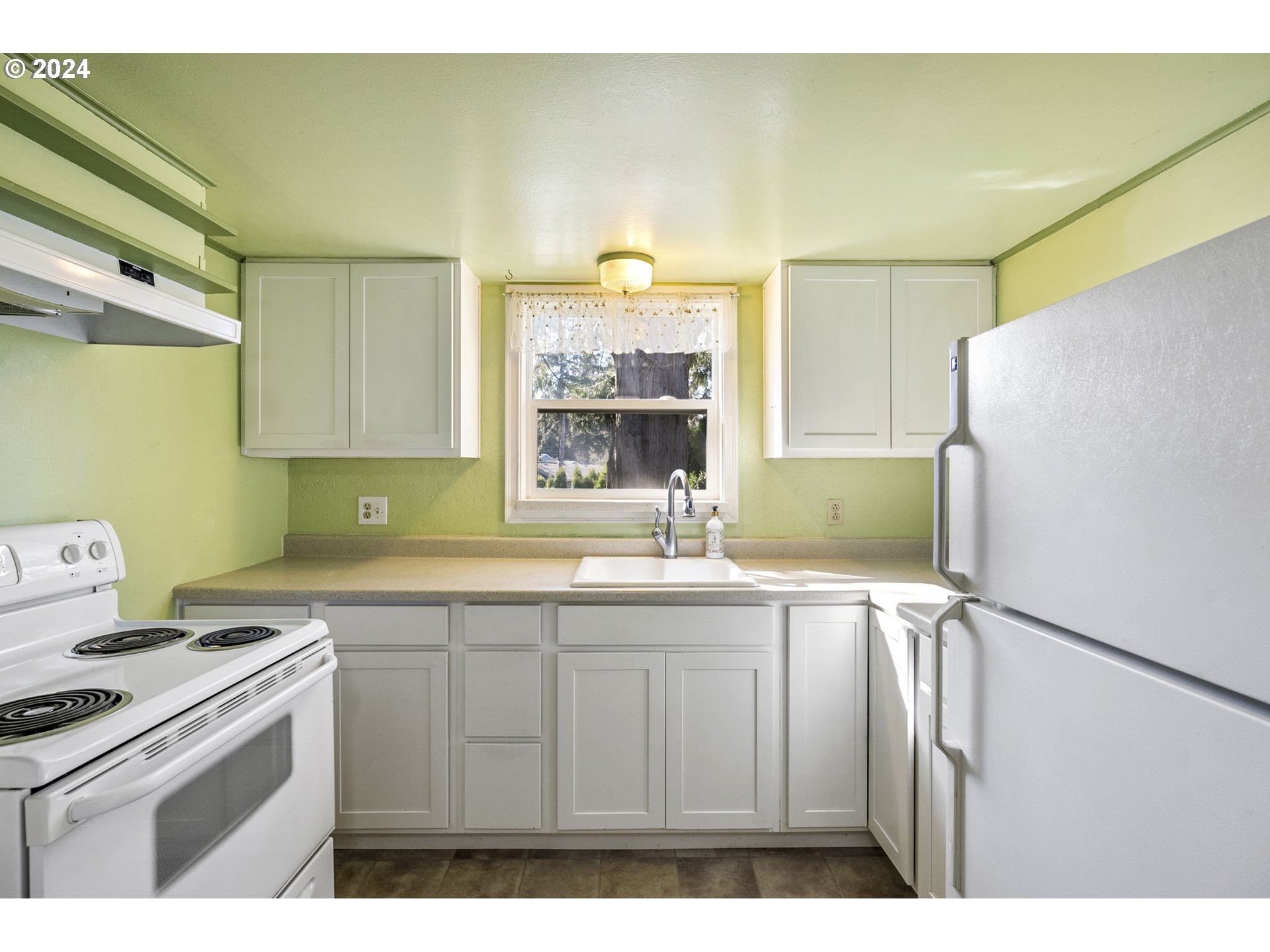 2829 SW SPRING GARDEN ST