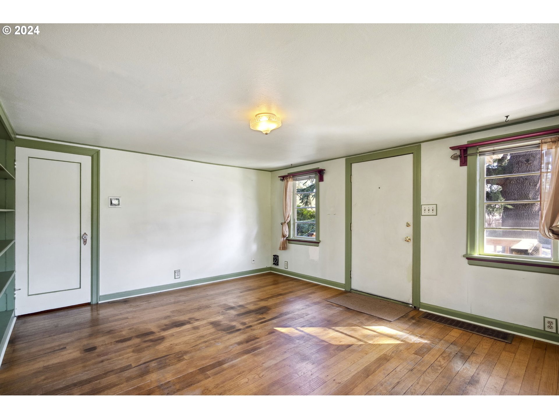 2829 SW SPRING GARDEN ST