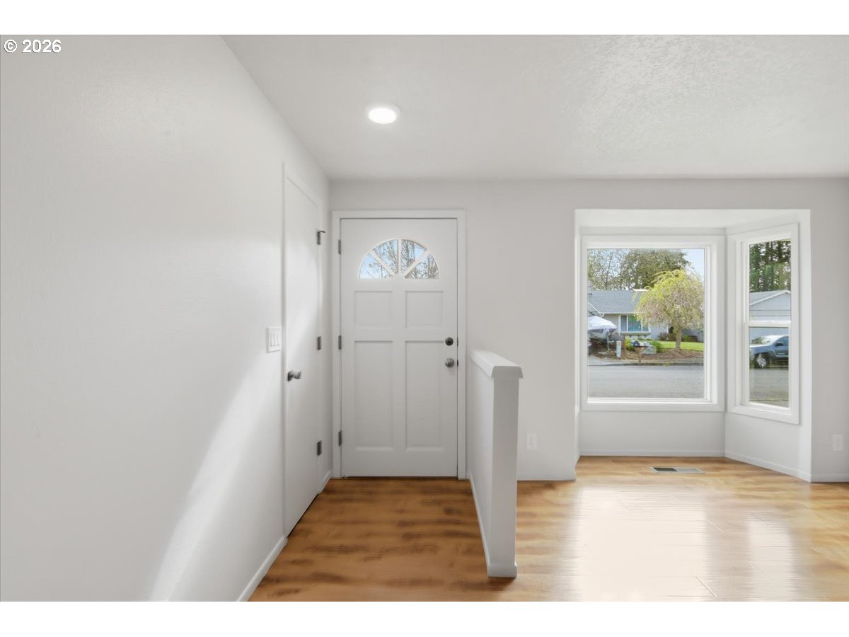 545 BALDWIN AVE NE