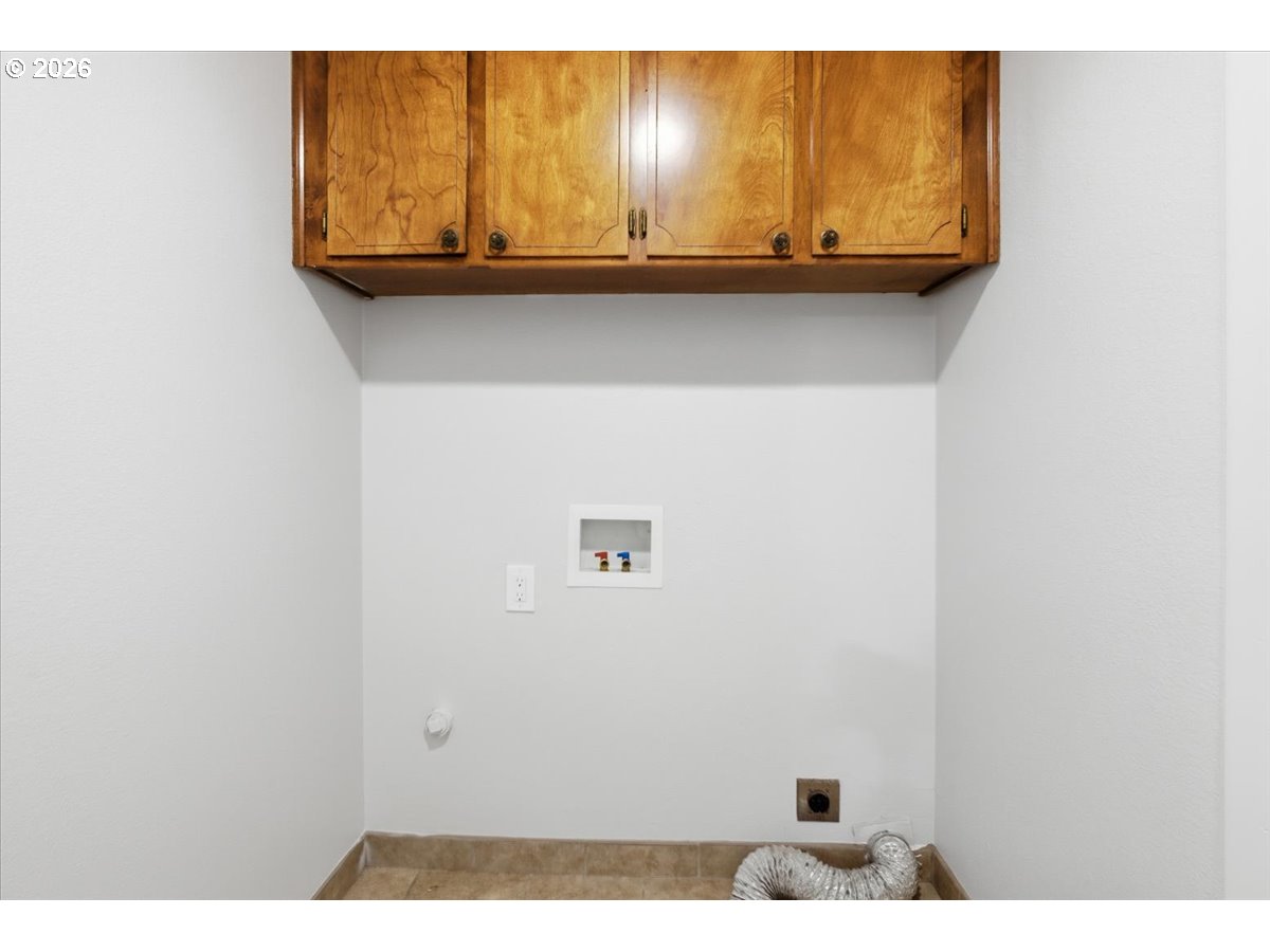 545 BALDWIN AVE NE