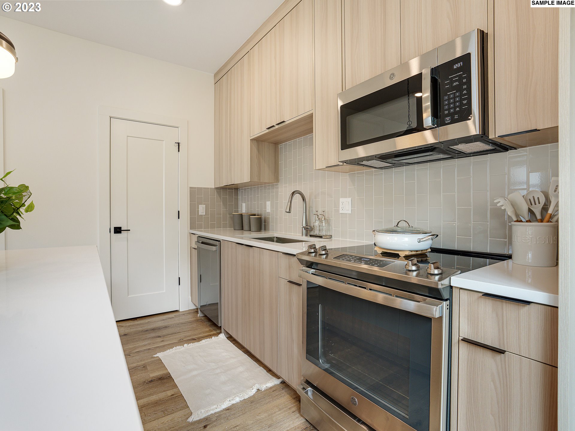 4132 NE Rodney AVE 2