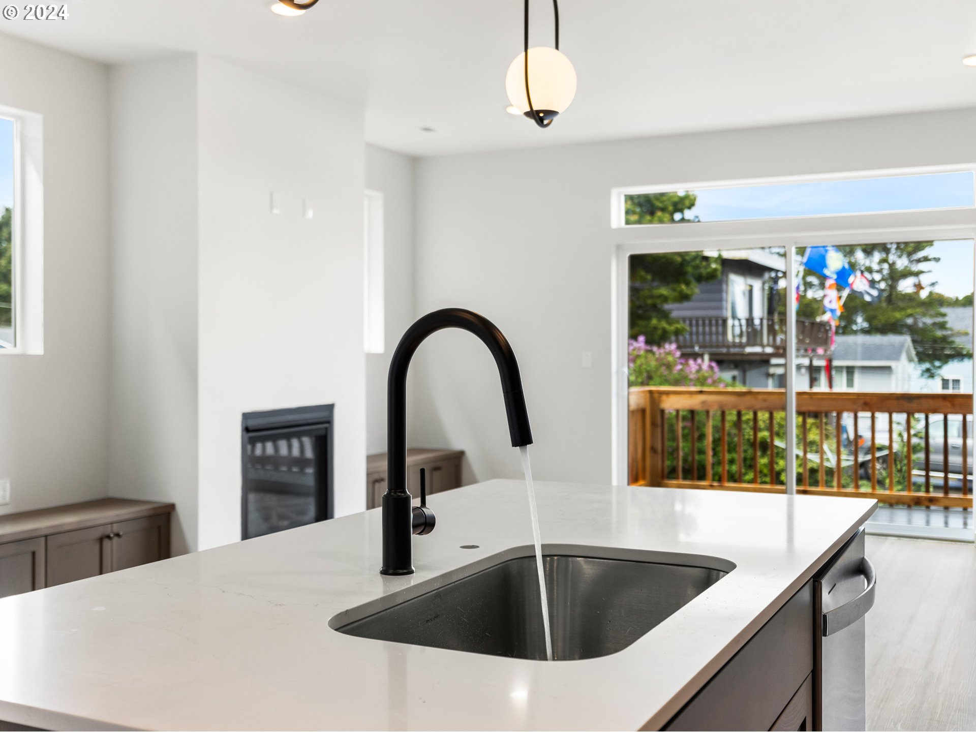 331 SE JETTY AVE, Lincoln City