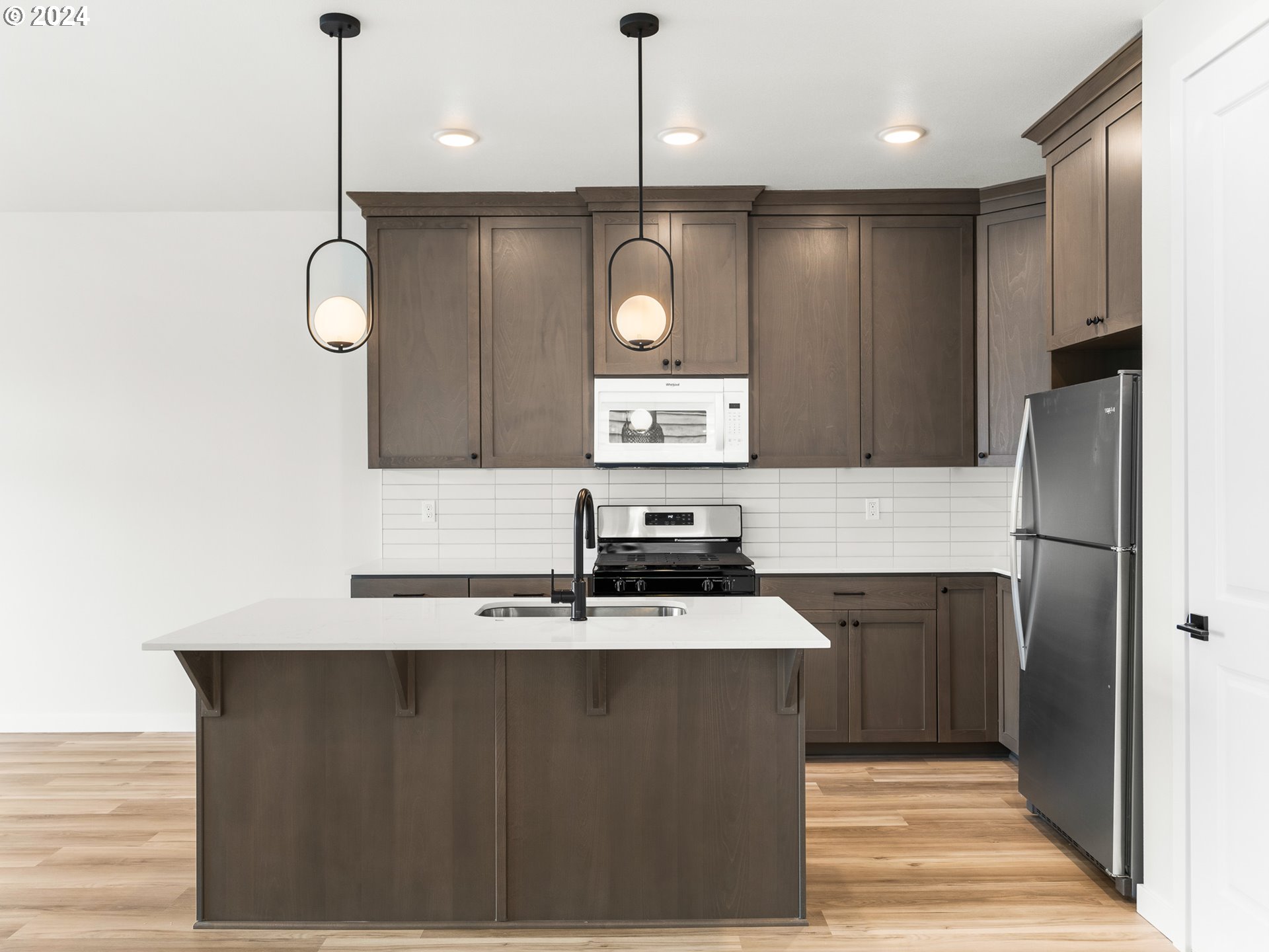 331 SE JETTY AVE, Lincoln City