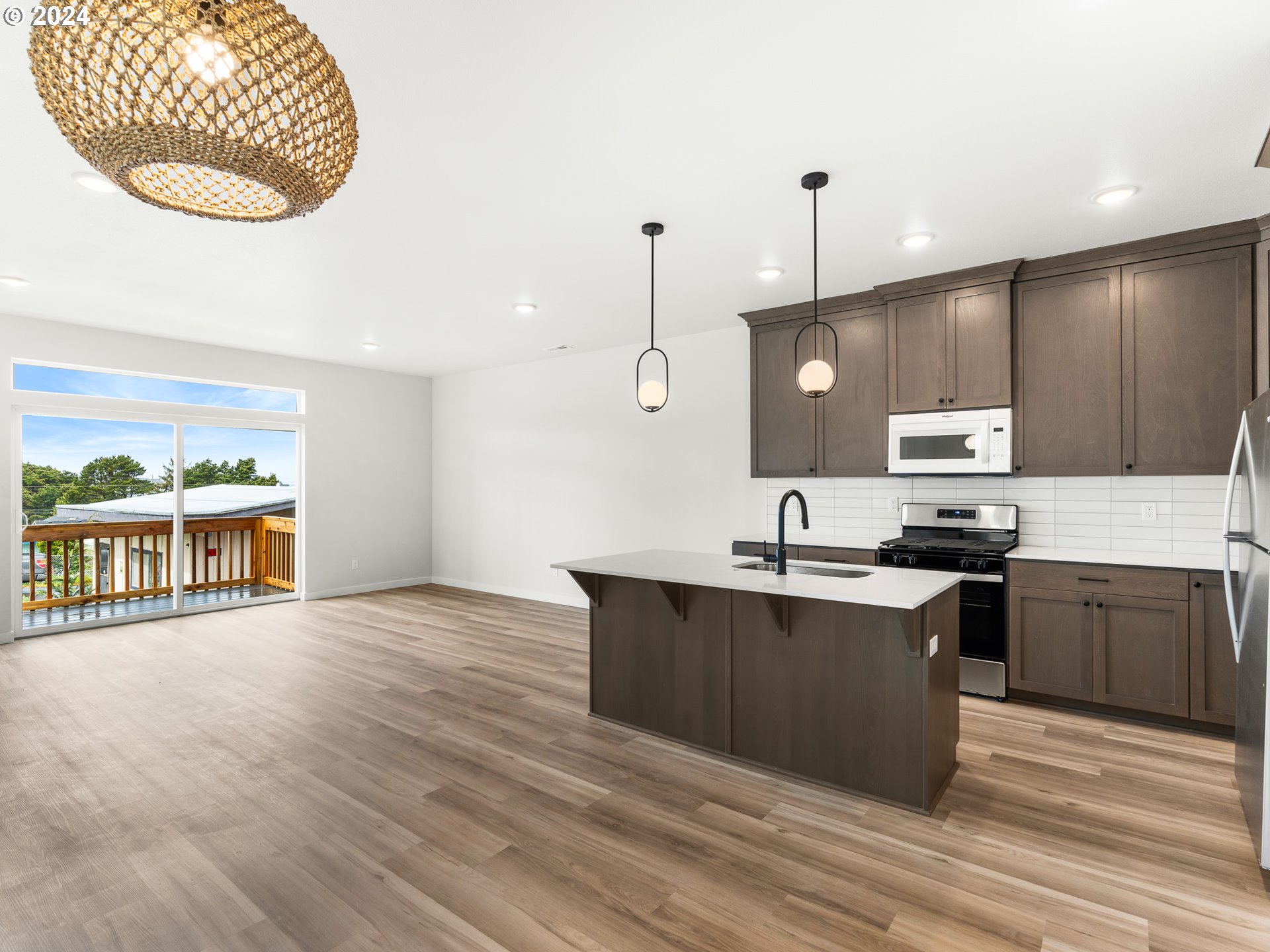 331 SE JETTY AVE, Lincoln City