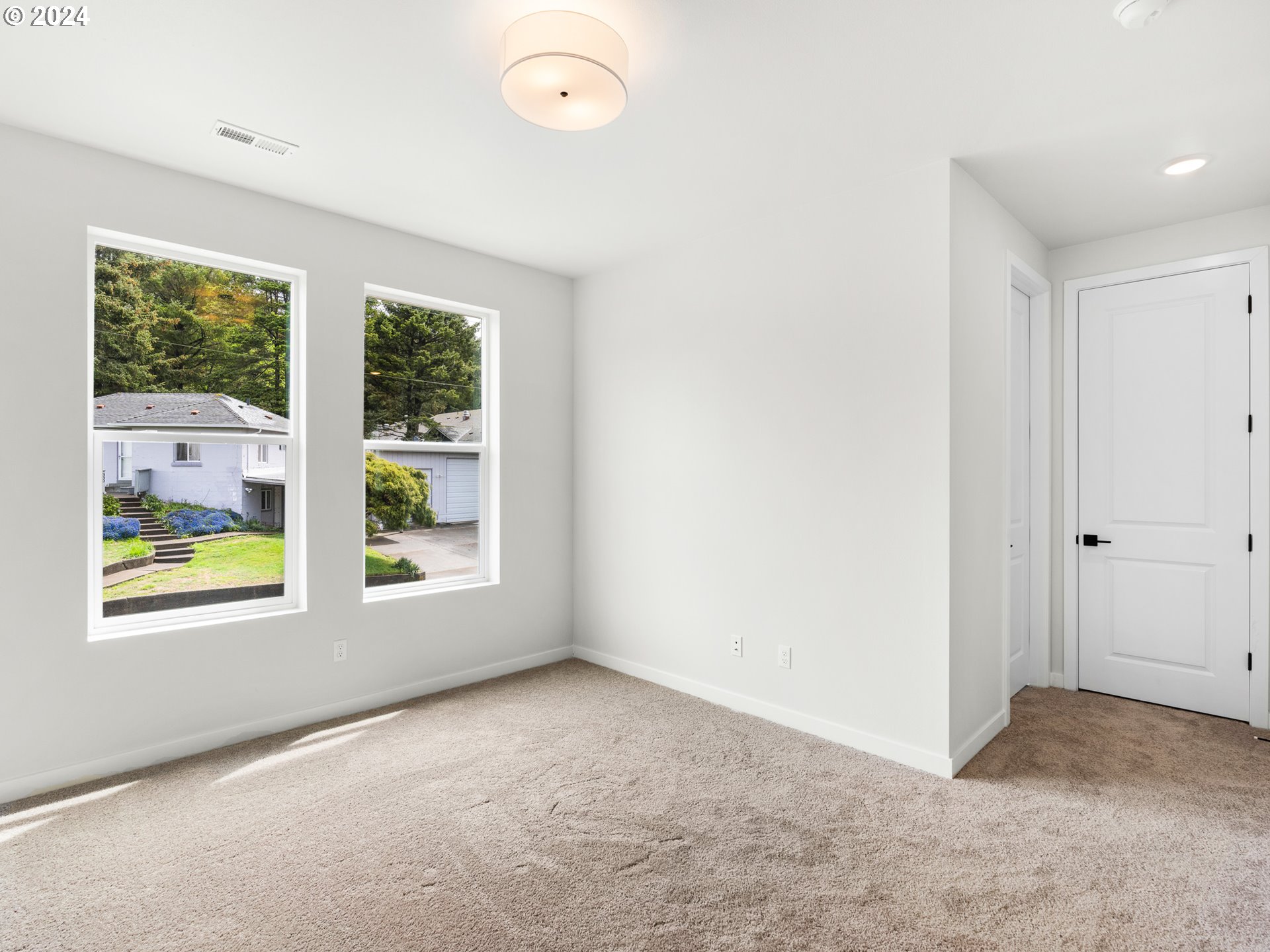 331 SE JETTY AVE, Lincoln City