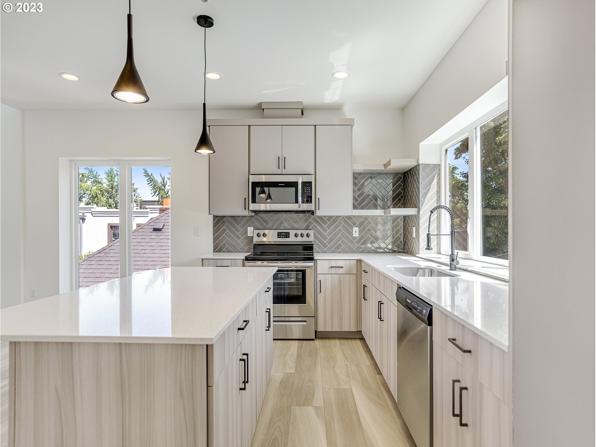 2135 SE 12th AVE, Portland