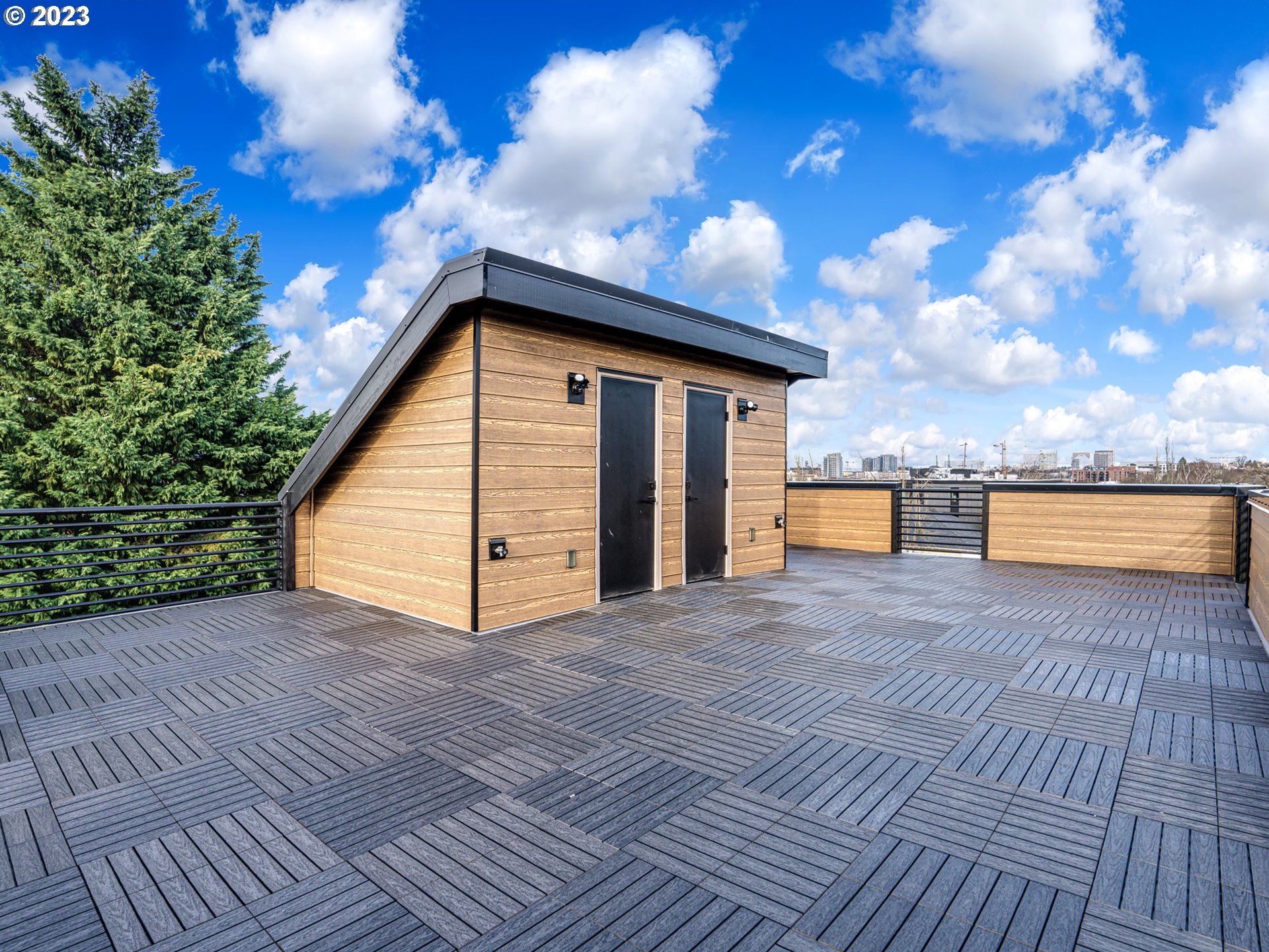 2135 SE 12th AVE, Portland