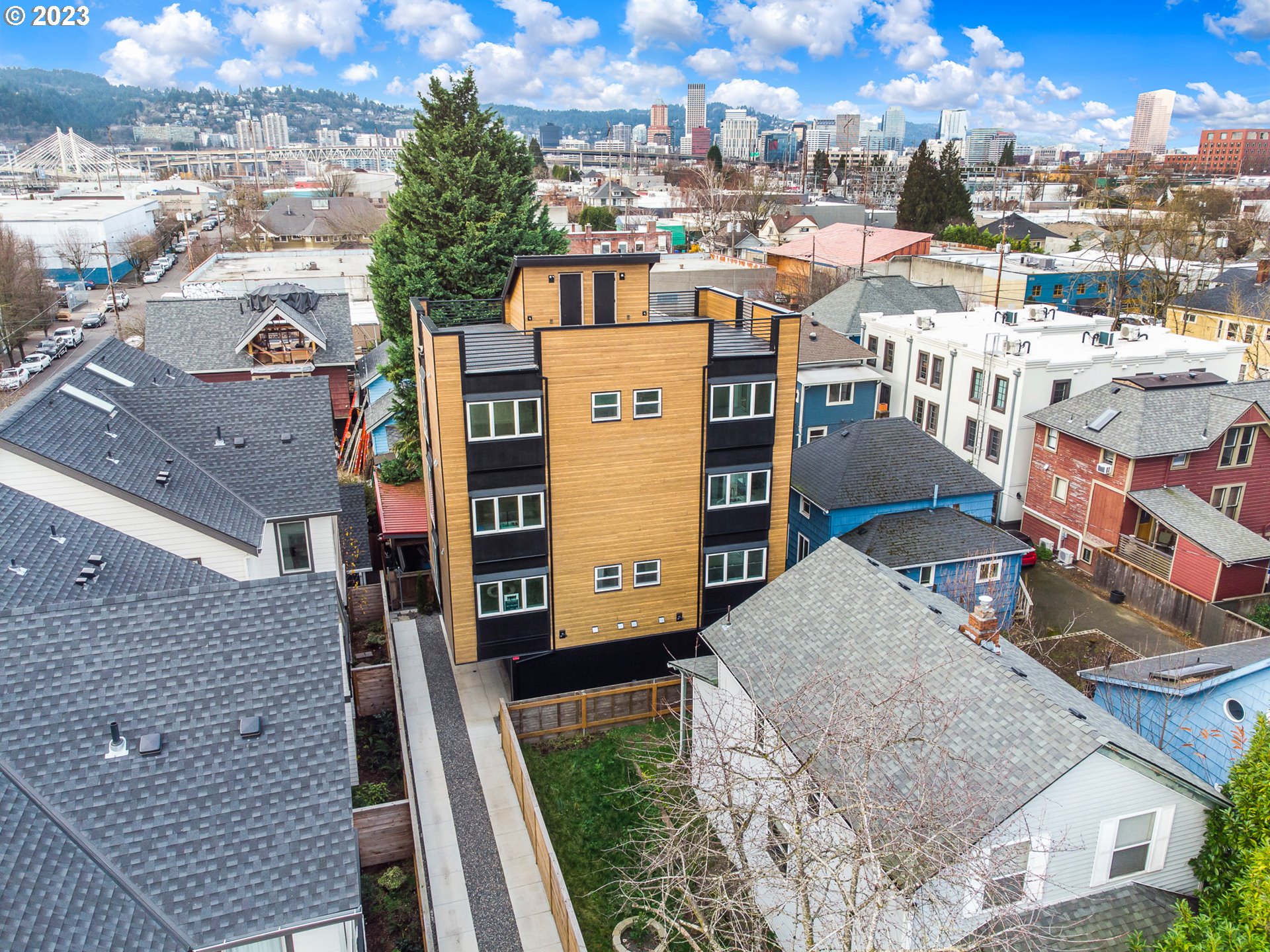 2135 SE 12th AVE, Portland