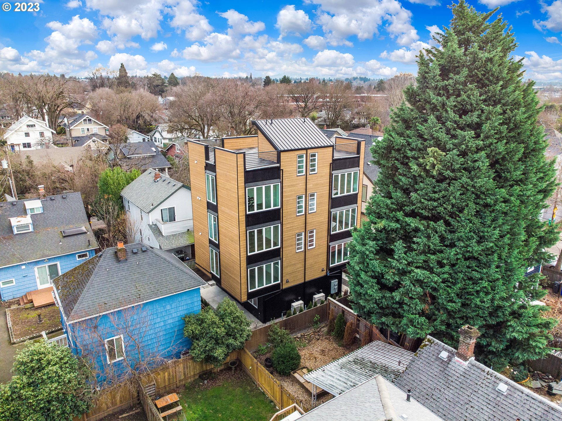 2135 SE 12th AVE, Portland