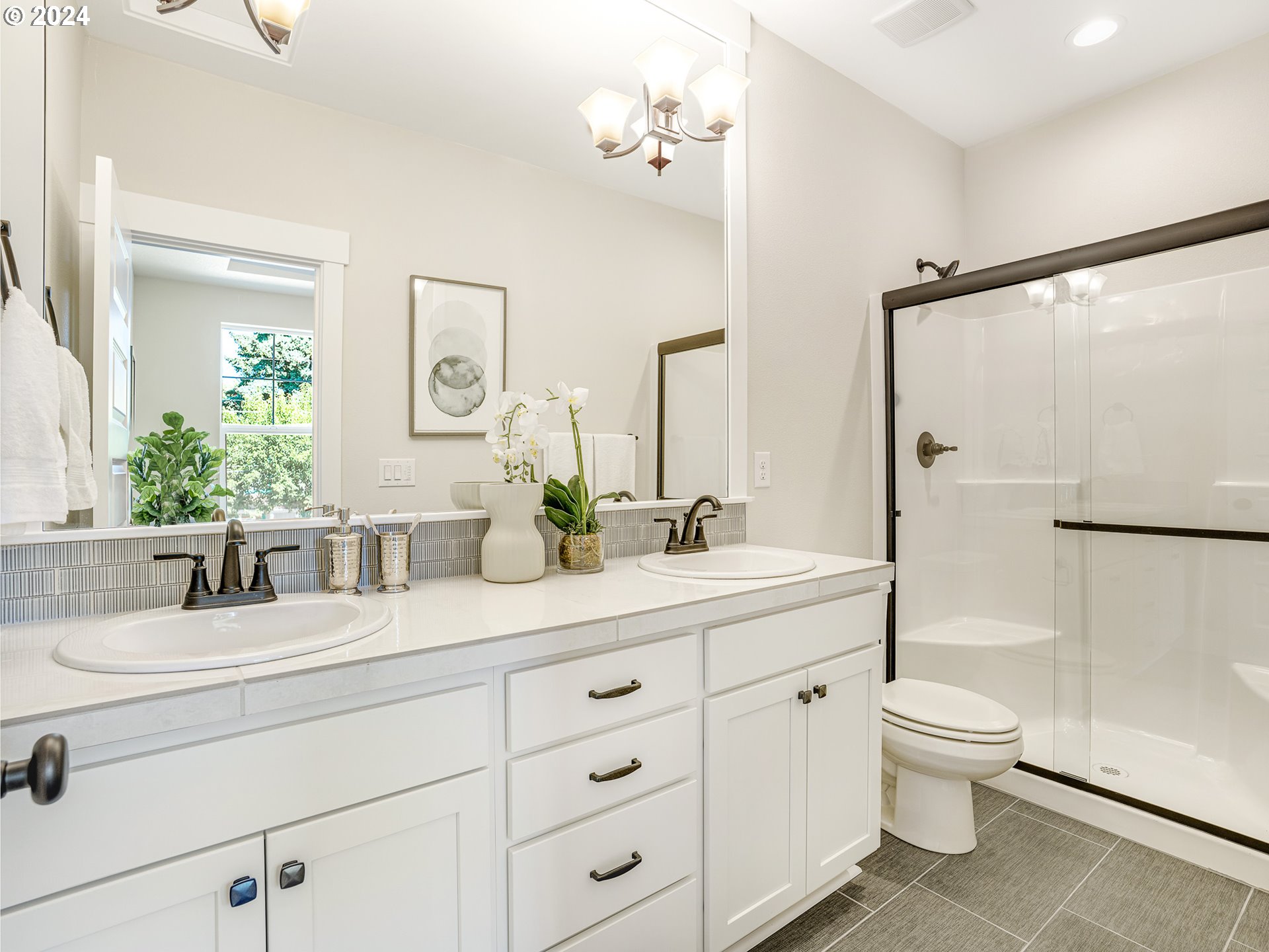 9550 N Allegheny AVE