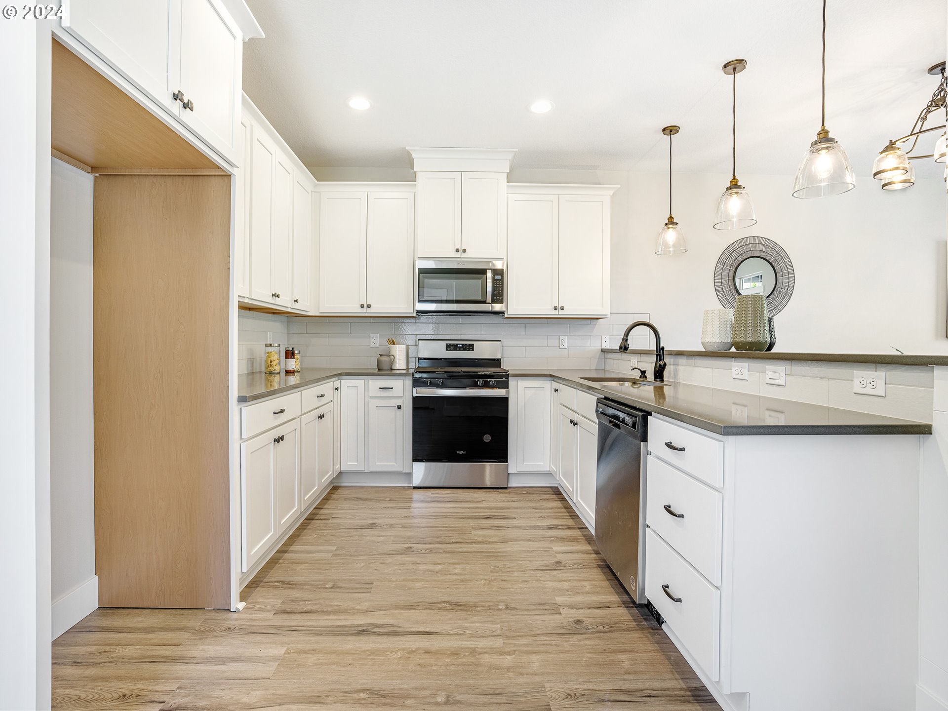 9550 N Allegheny AVE