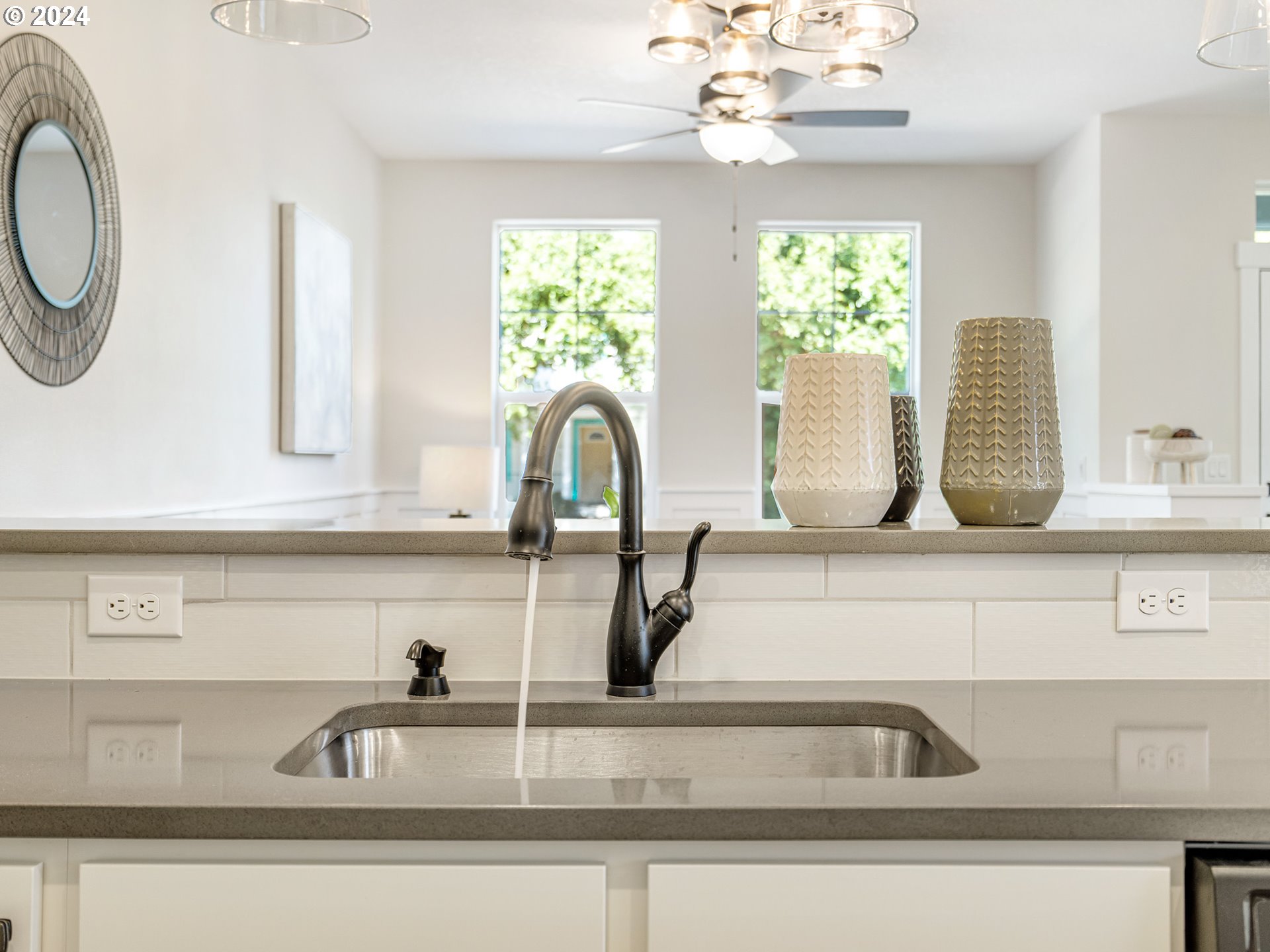 9550 N Allegheny AVE