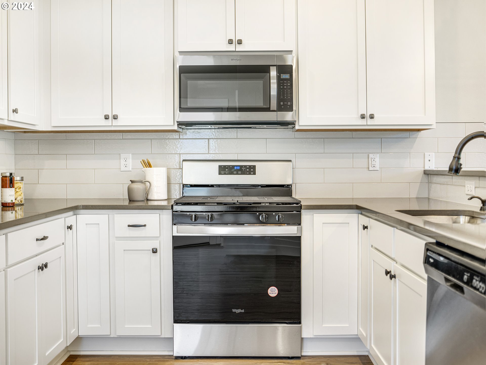 9550 N Allegheny AVE