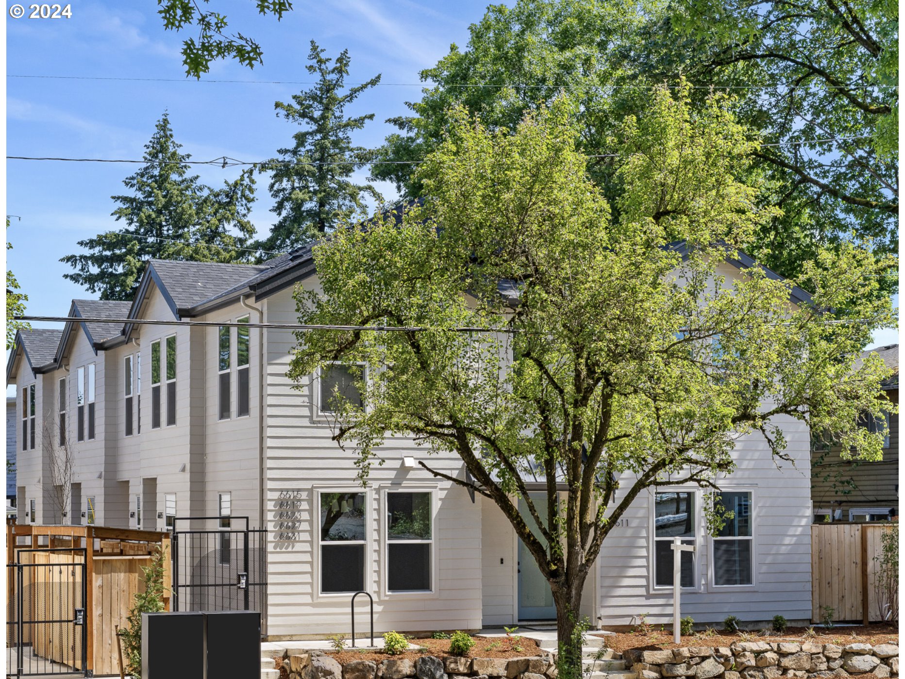 6623 N Fessenden ST 4