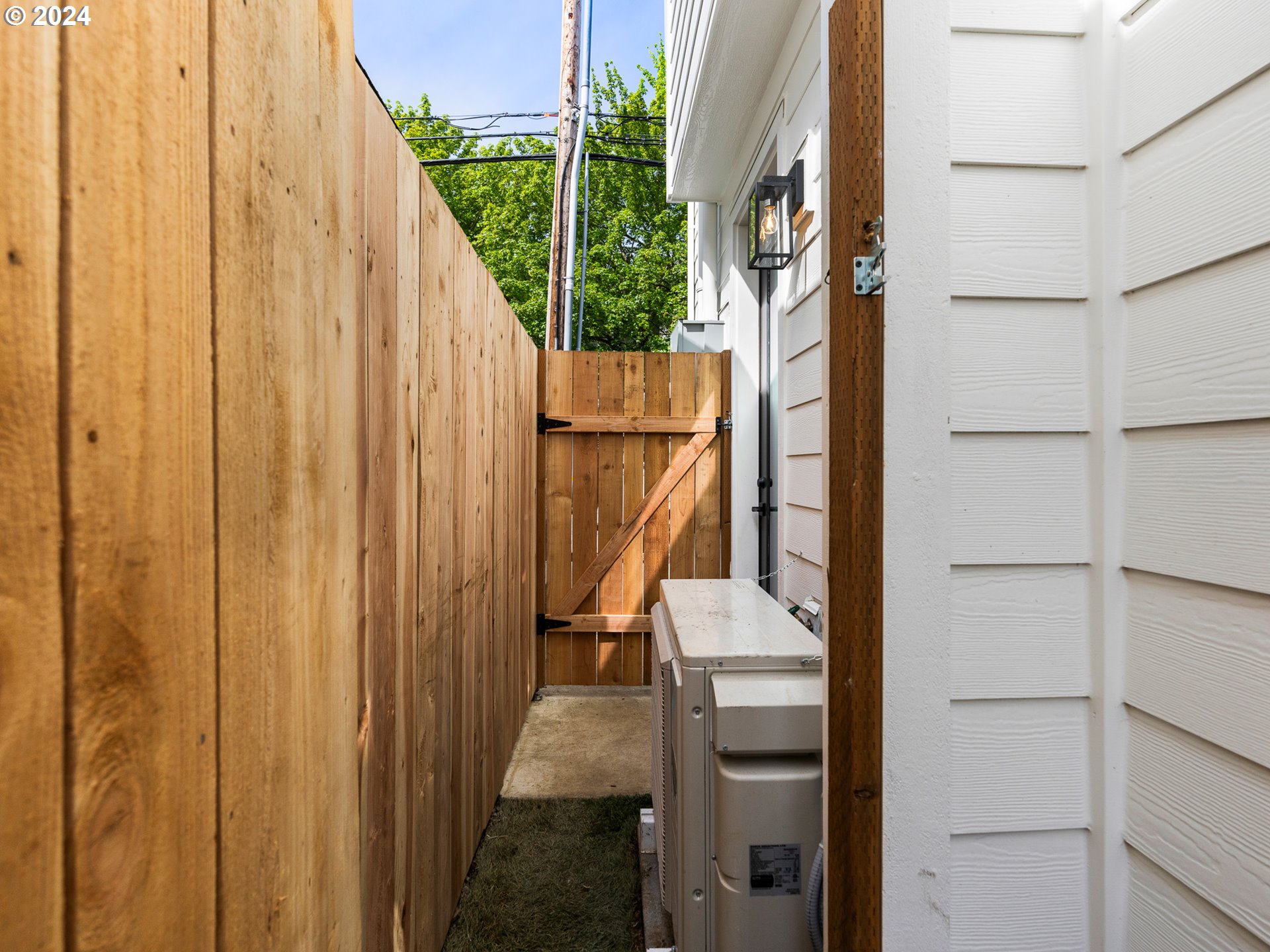 3564 NE Garfield AVE, Portland