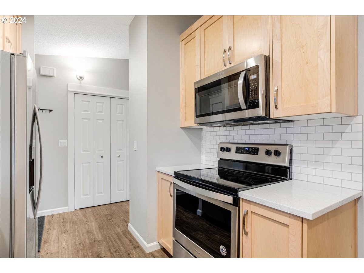 10090 SW BEAVERTON HILLSDALE HWY Unit: 24