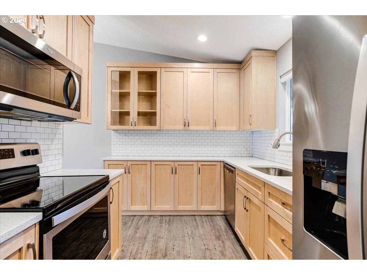 10090 SW BEAVERTON HILLSDALE HWY Unit: 24