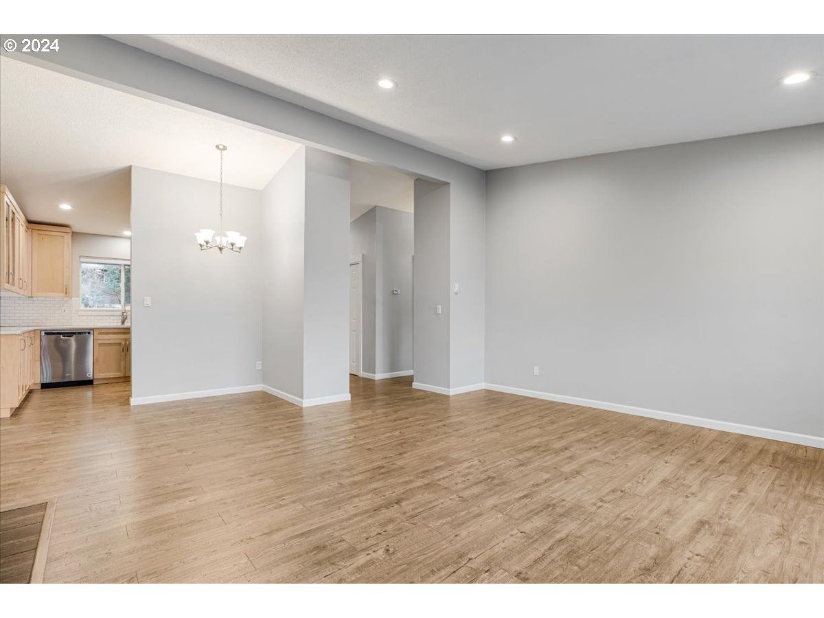 10090 SW BEAVERTON HILLSDALE HWY Unit: 24