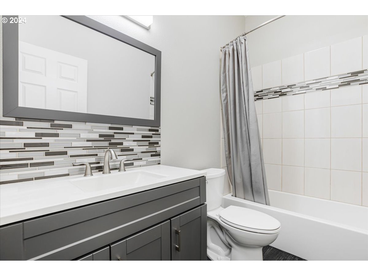 10090 SW BEAVERTON HILLSDALE HWY Unit: 24