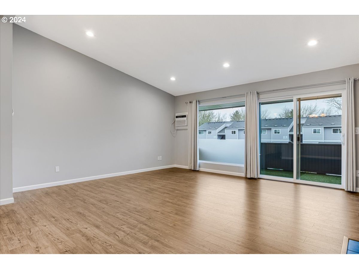 10090 SW BEAVERTON HILLSDALE HWY Unit: 24