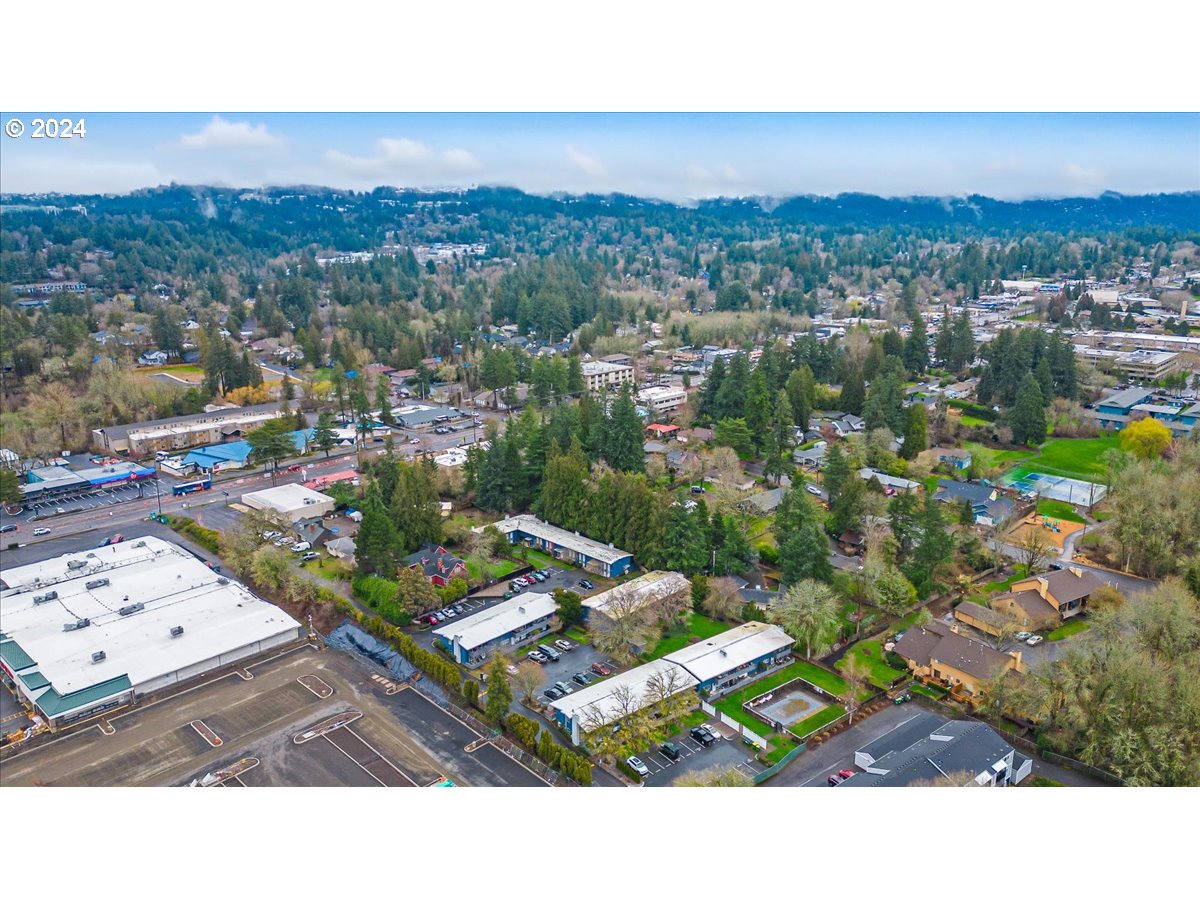 10090 SW BEAVERTON HILLSDALE HWY Unit: 24