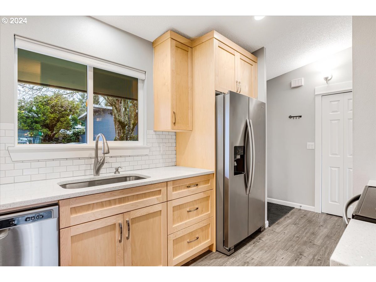 10090 SW BEAVERTON HILLSDALE HWY Unit: 24