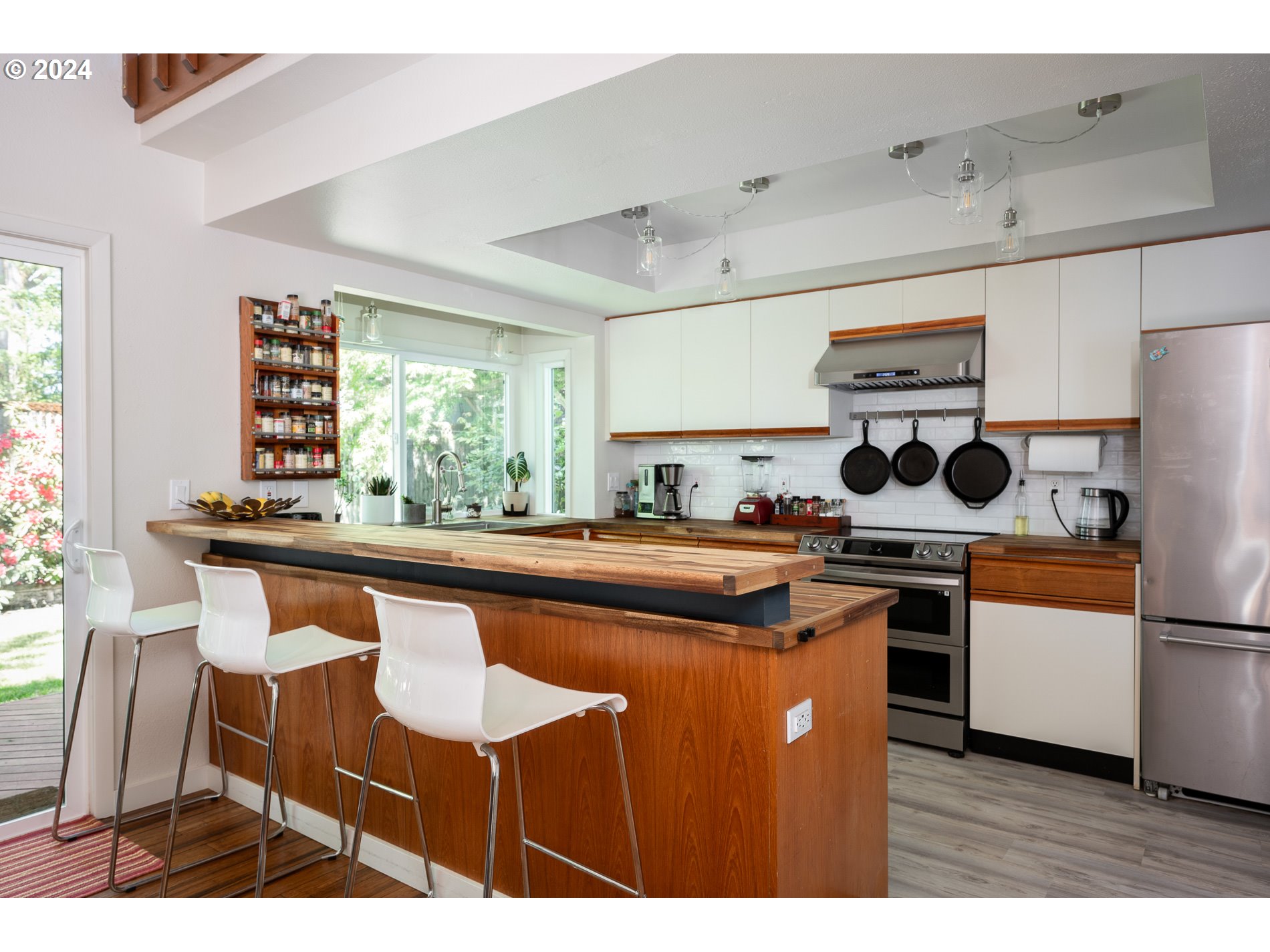 11372 SW LYNNVALE DR