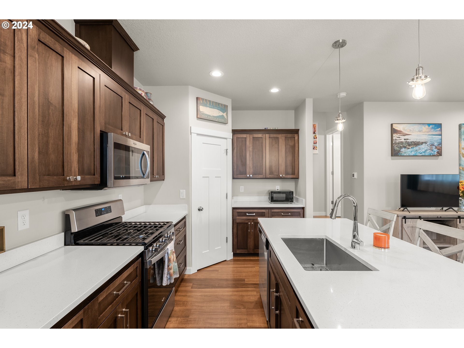 1776 SE JONATHAN AVE