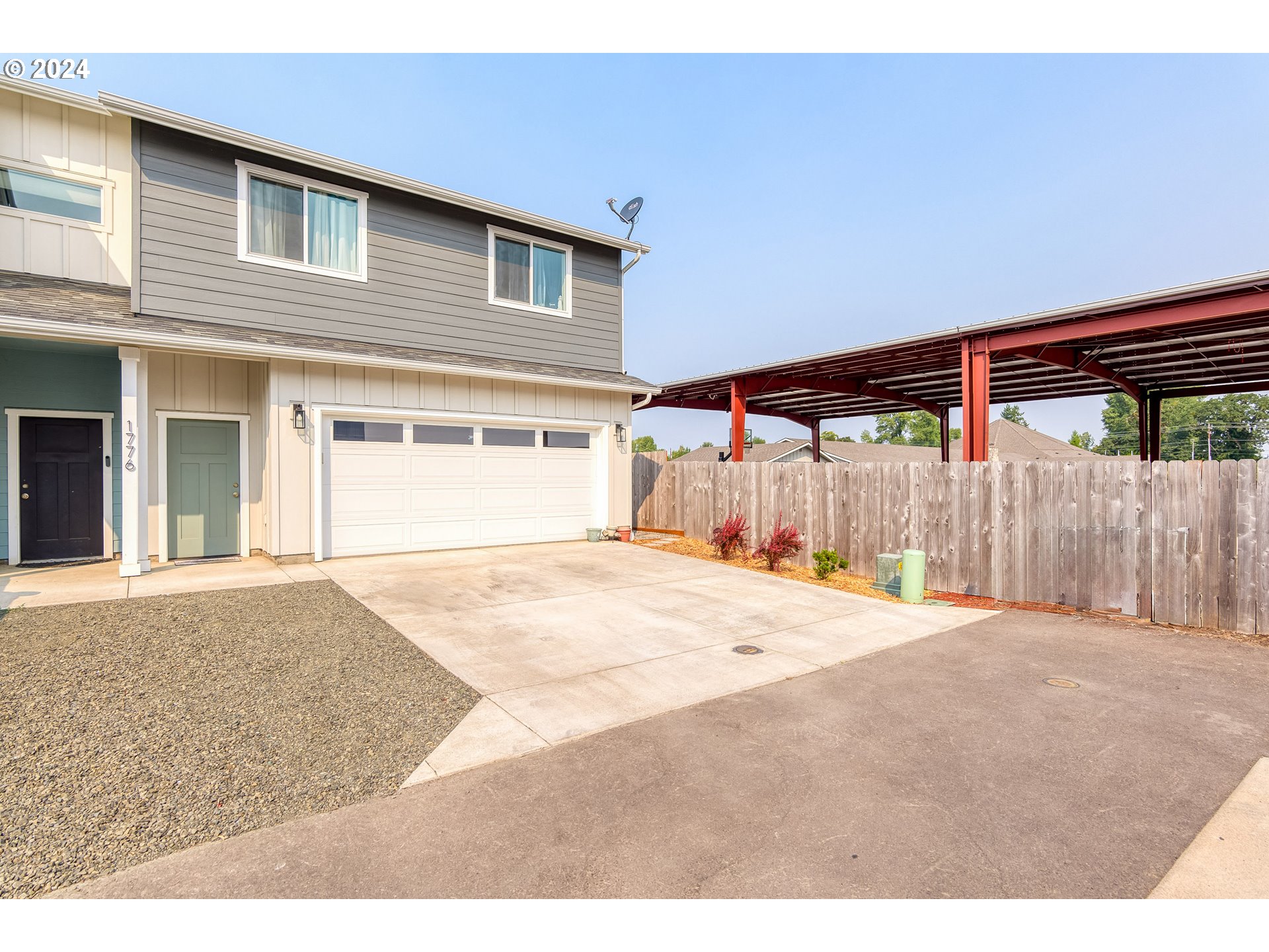 1776 SE JONATHAN AVE