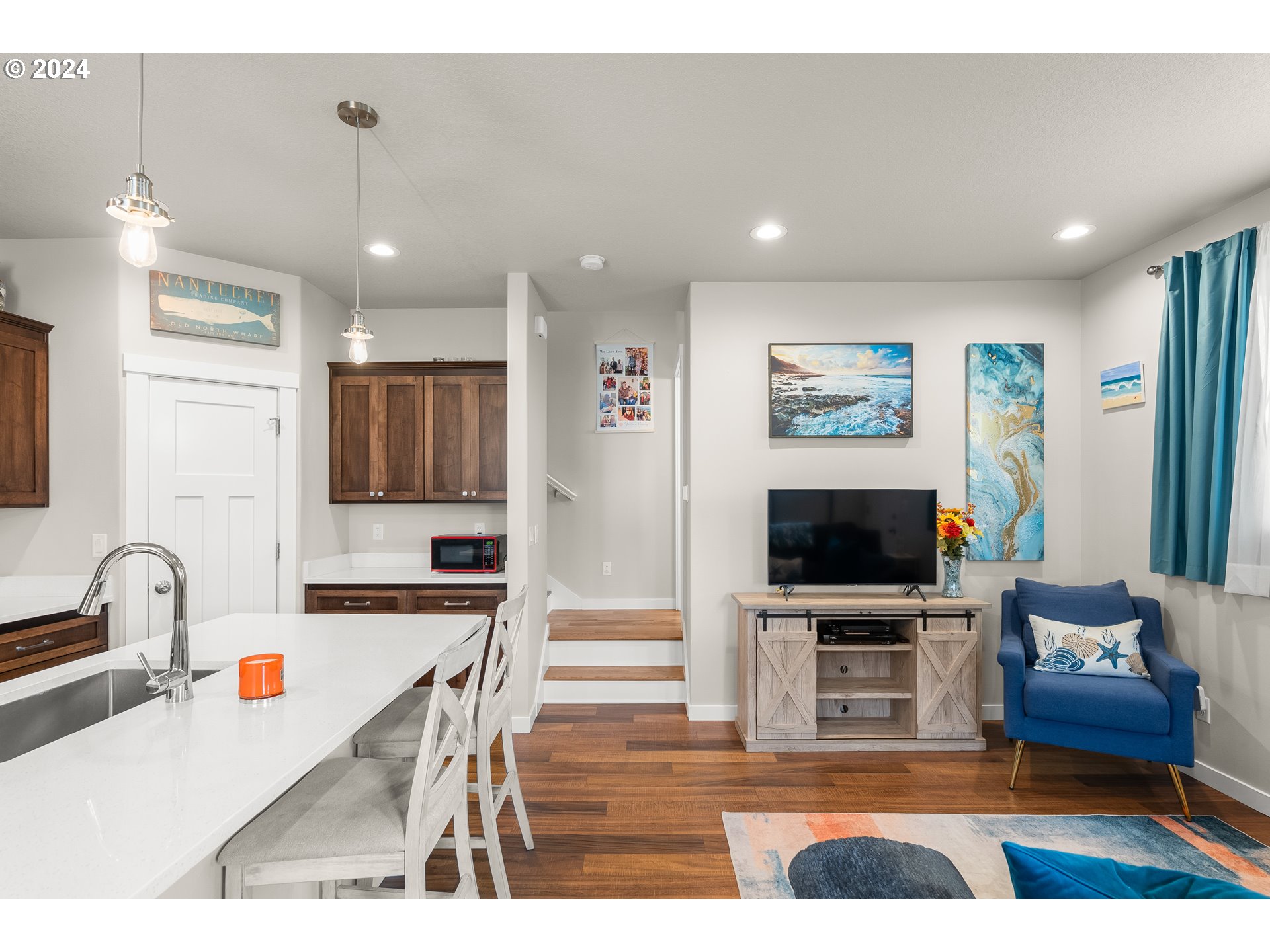 1776 SE JONATHAN AVE