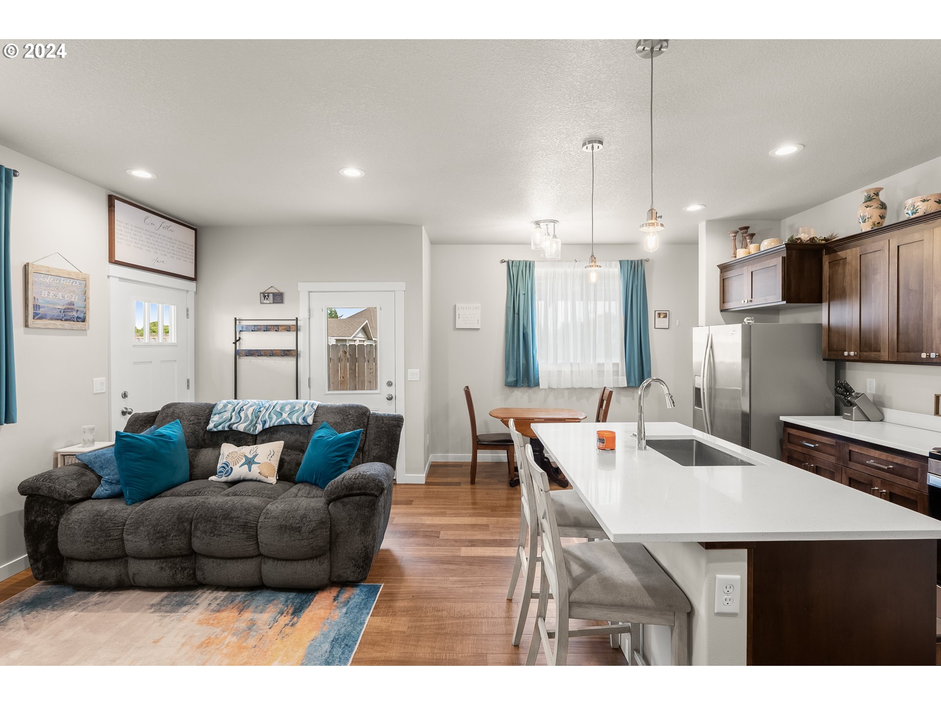 1776 SE JONATHAN AVE