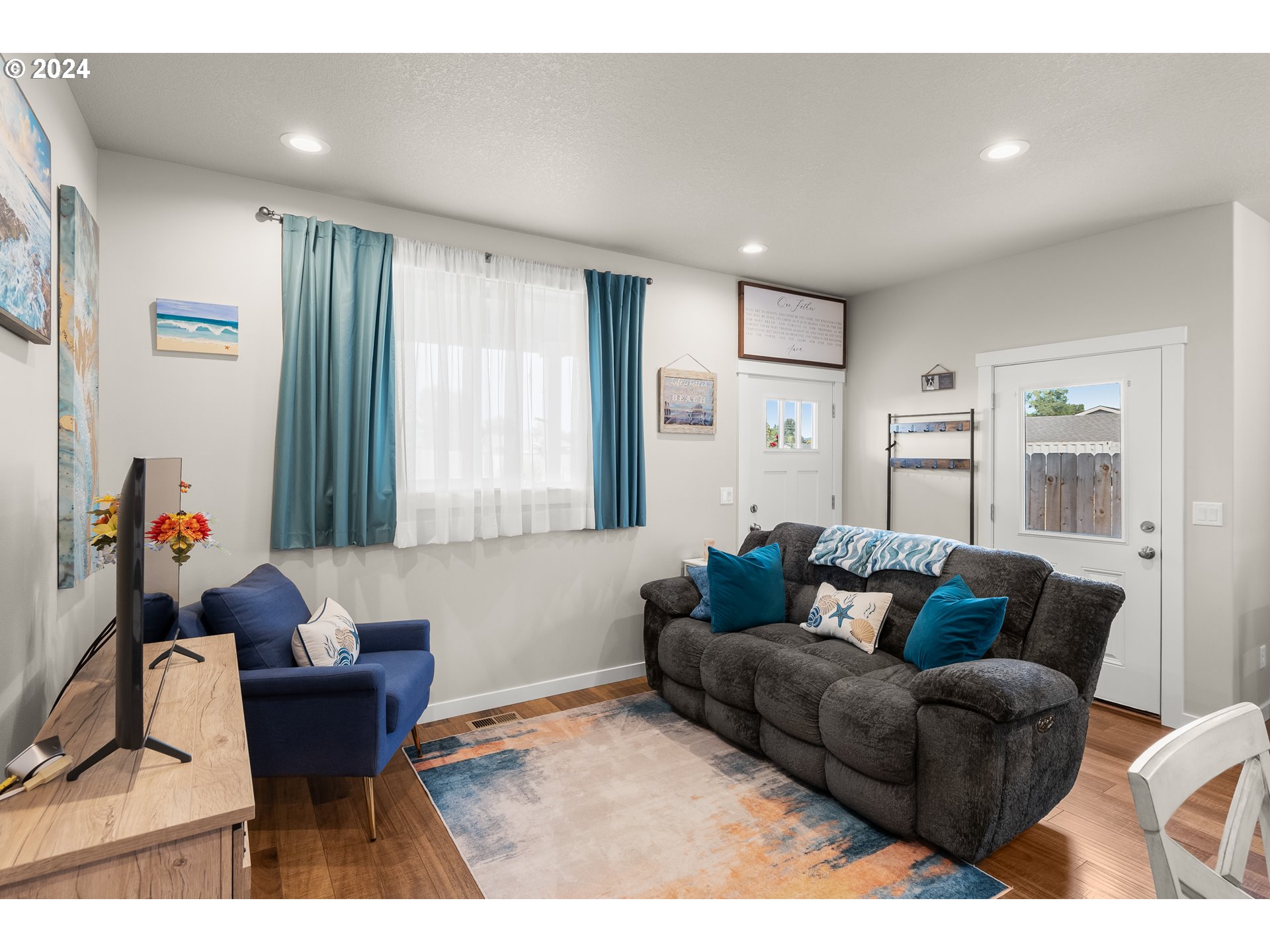 1776 SE JONATHAN AVE