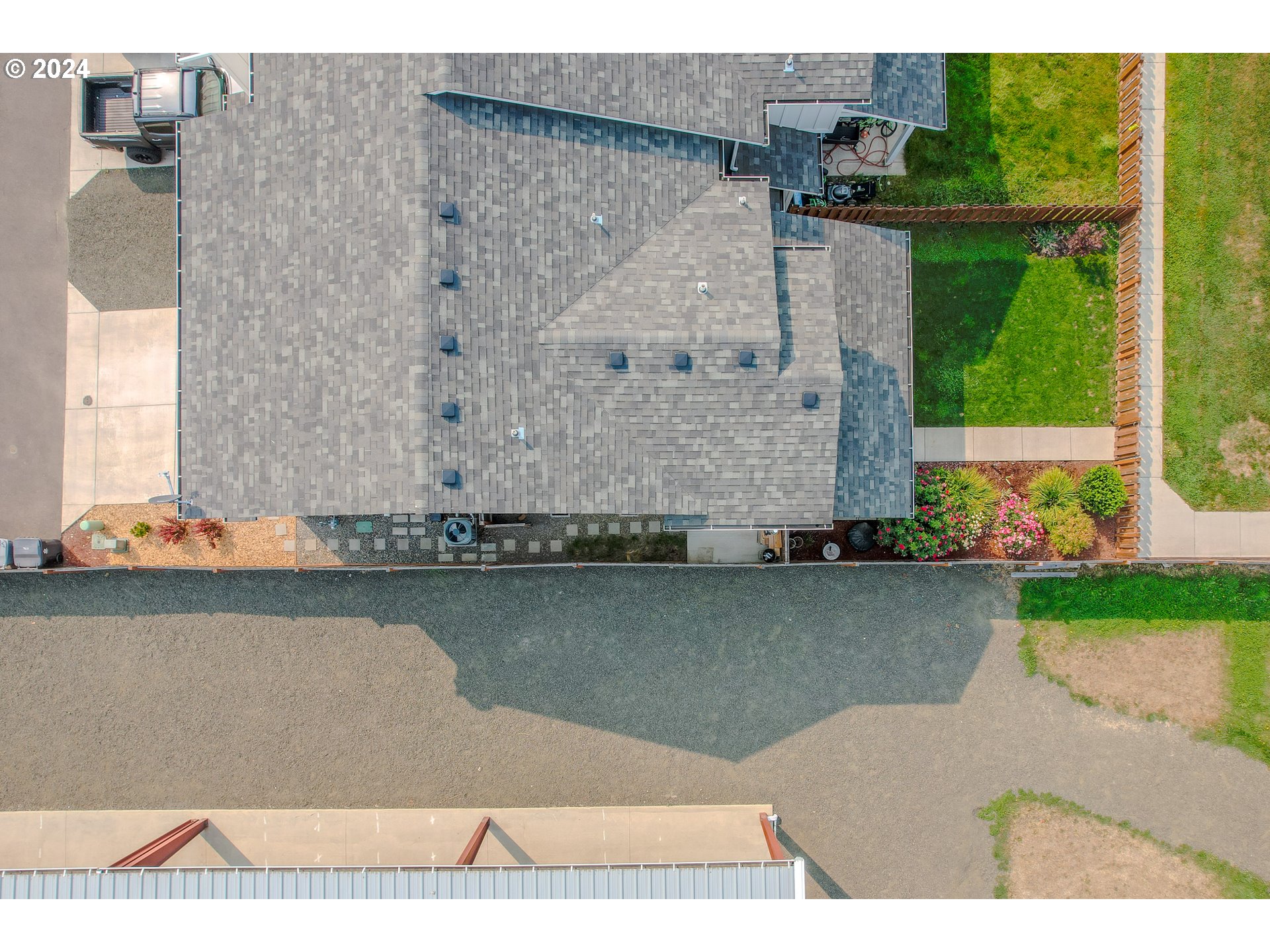 1776 SE JONATHAN AVE