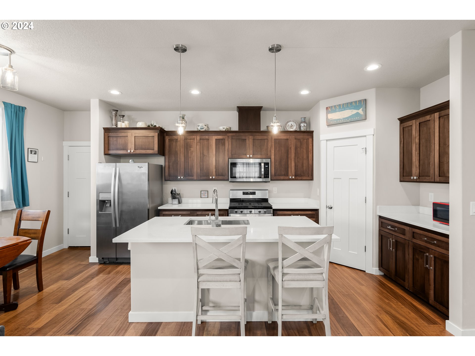 1776 SE JONATHAN AVE