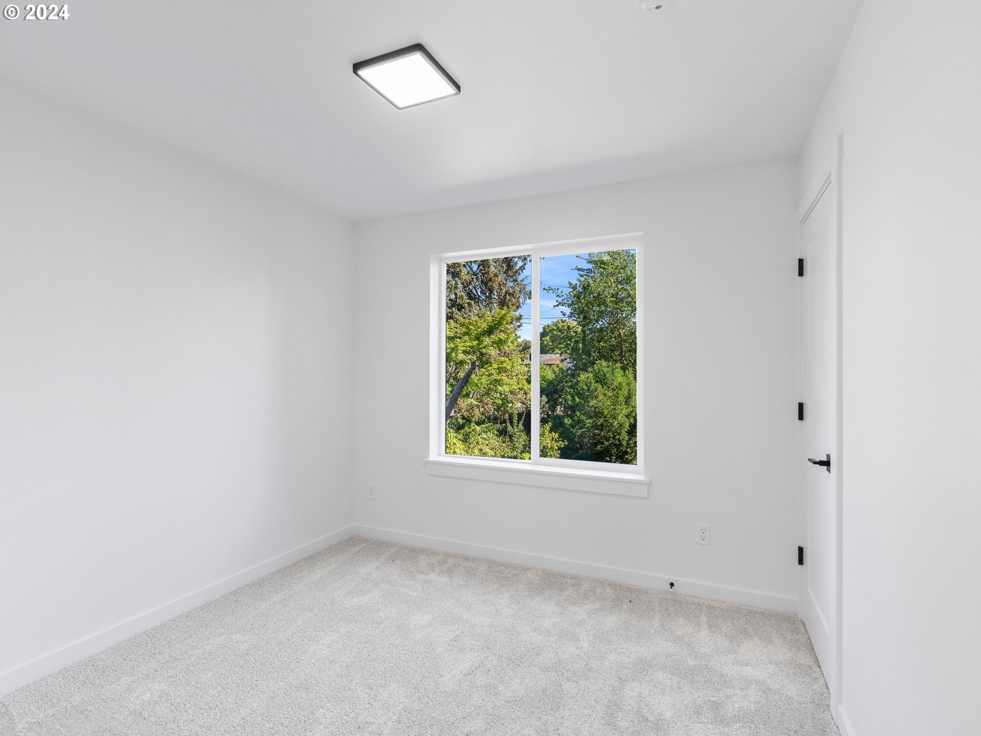 4851 NE Cully BLVD 6