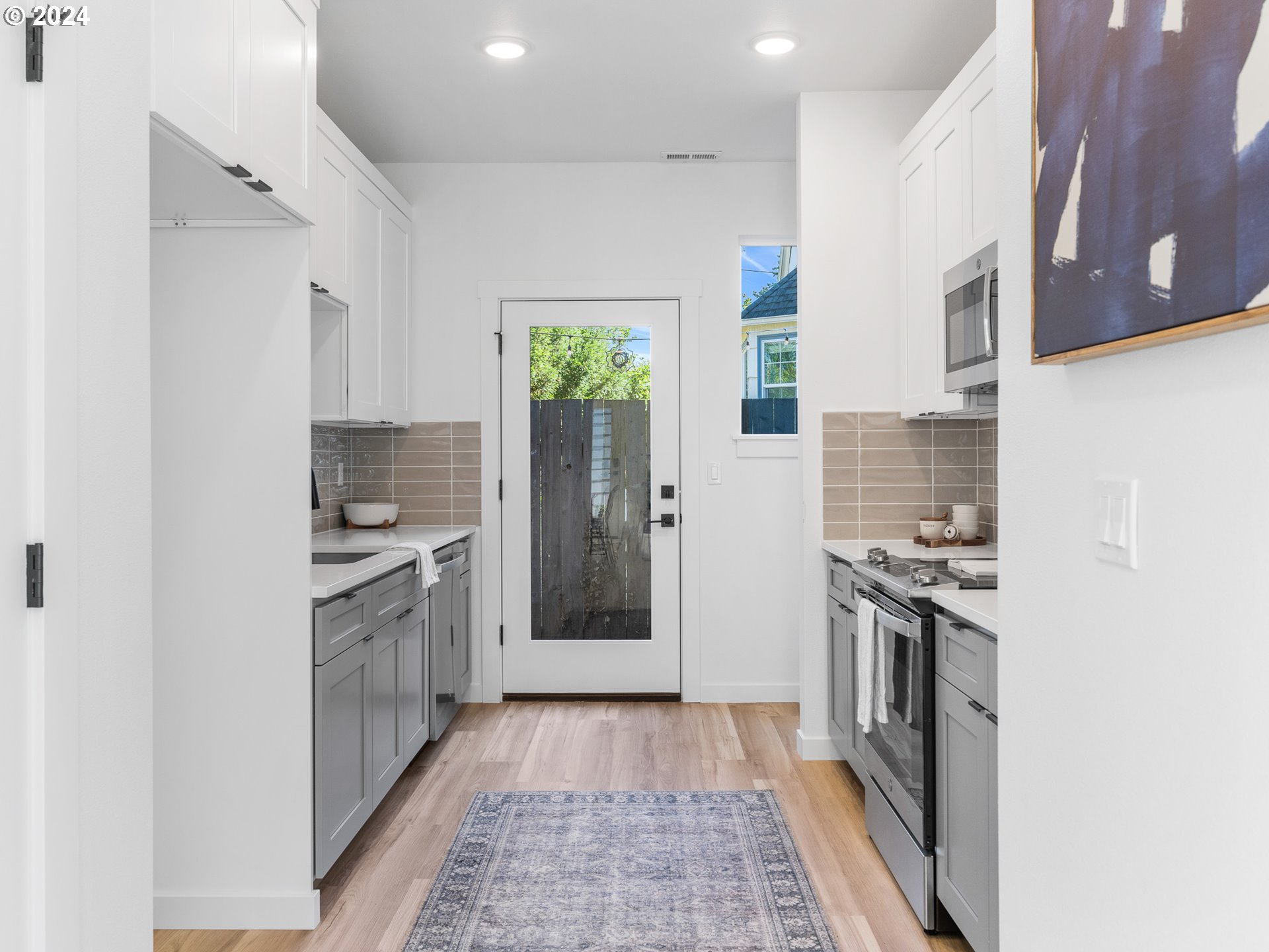 4851 NE Cully BLVD 6