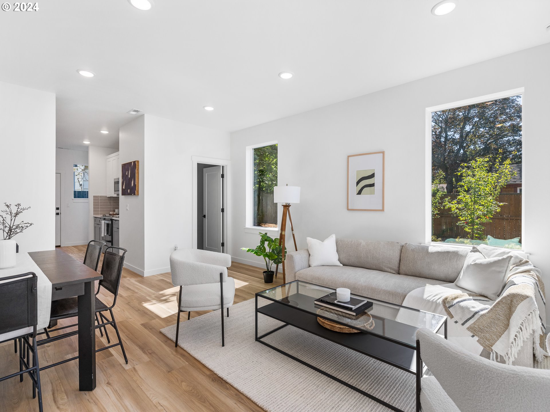 4851 NE Cully BLVD 6