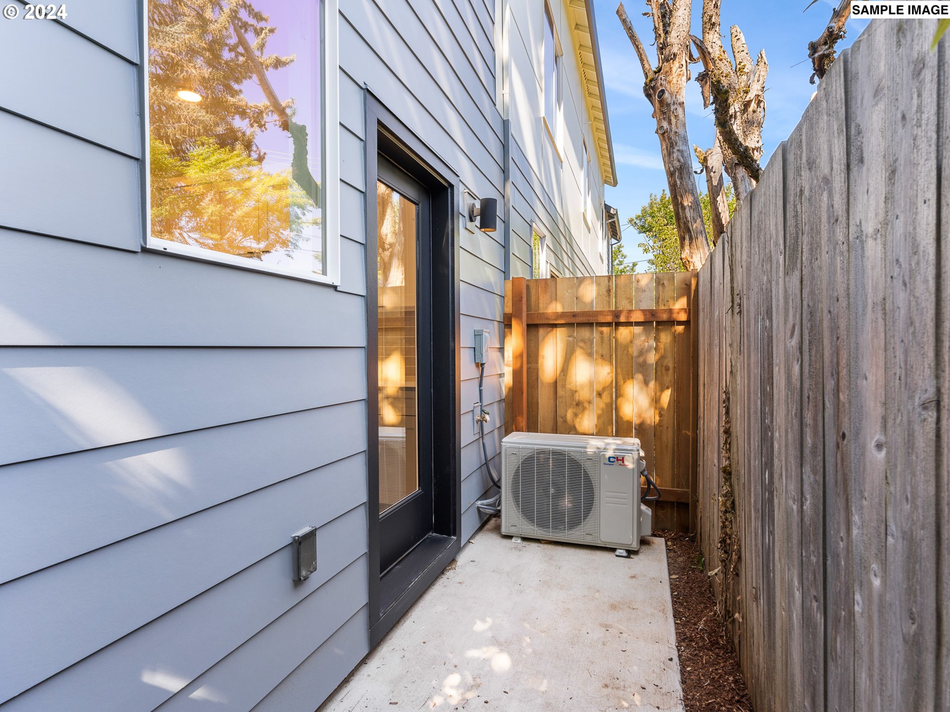 4847 NE Cully BLVD 4